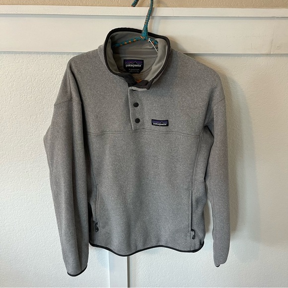 Patagonia Sweaters - Patagonia Women's Small Lightweight Better Sweater Marsupial Pullover.